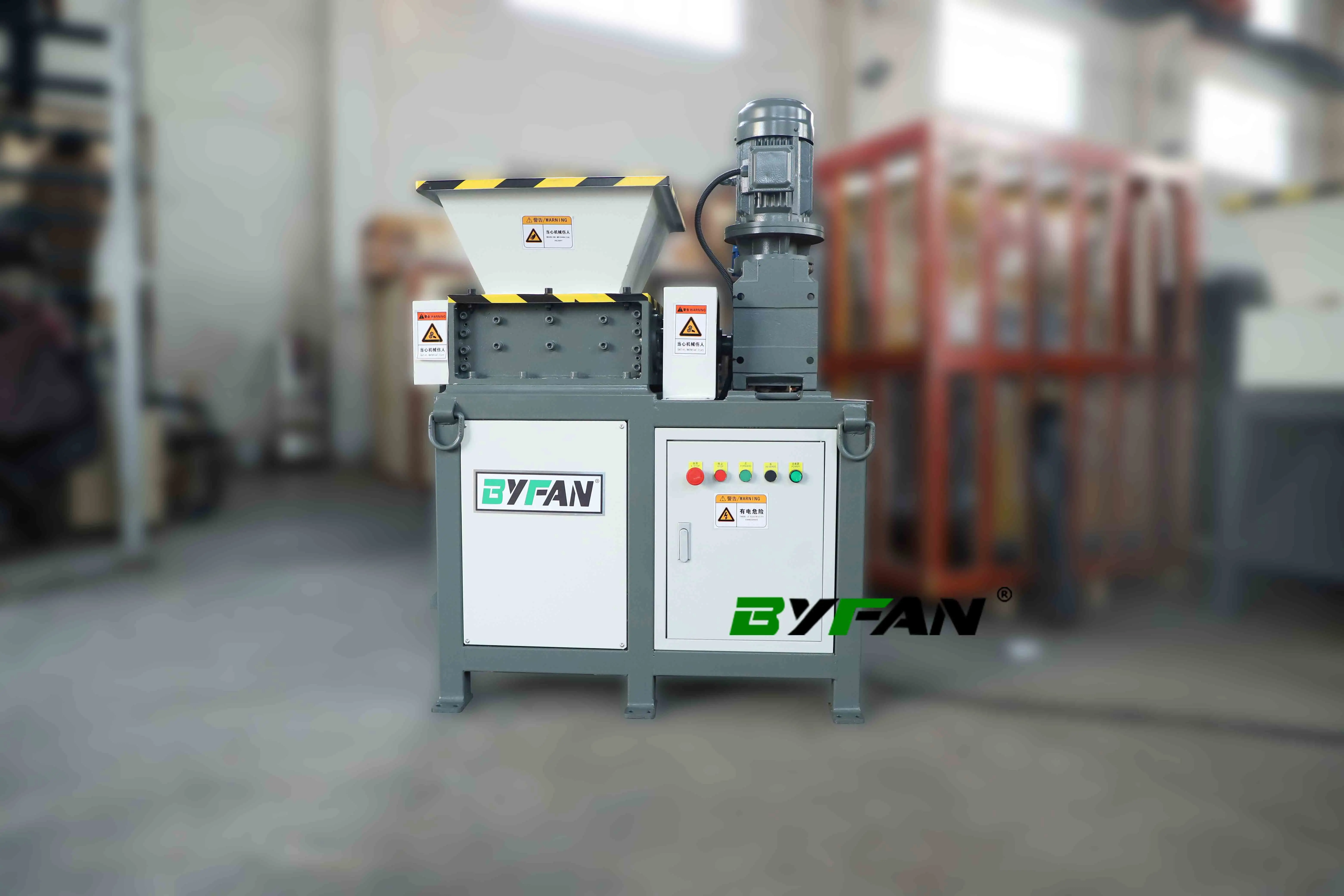 Hard metal scrap oven iron scrap mobile shredder machine