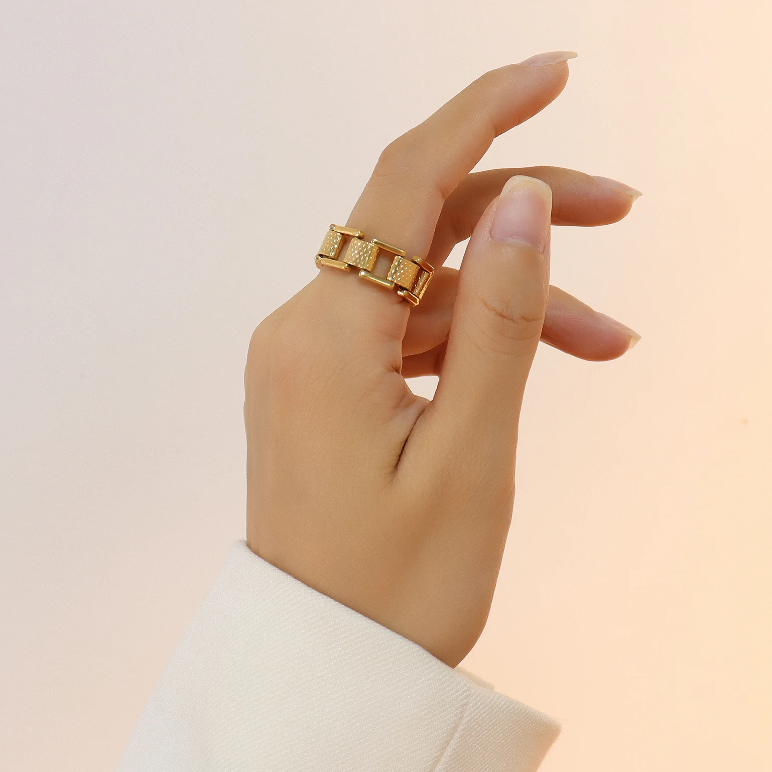  Exaggerated Strap Chain Titanium Steel 18K Gold