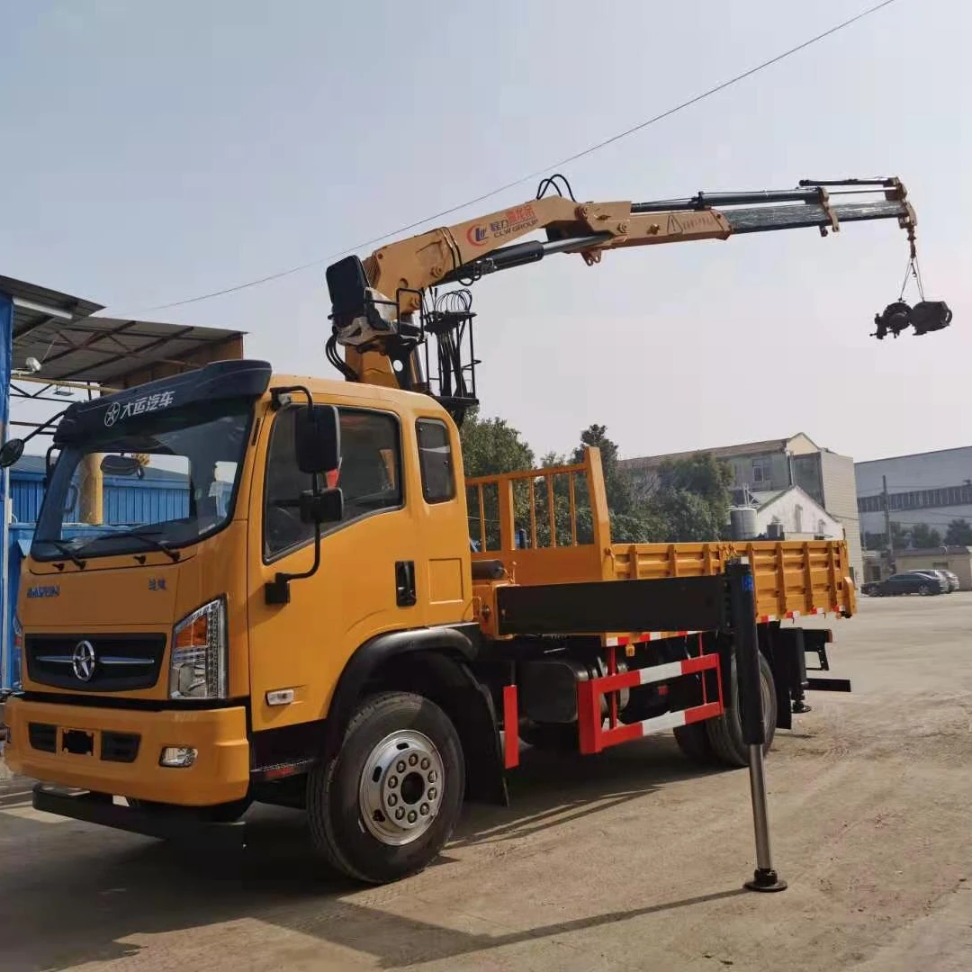 Manufacturer of truck chassis with foldable 5 ton crane with 5 m cargo box