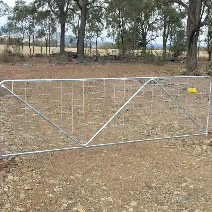 2x2 3x3 Galvanized Cattle Welded Wire Mesh Panel for Farm Gates And Fences