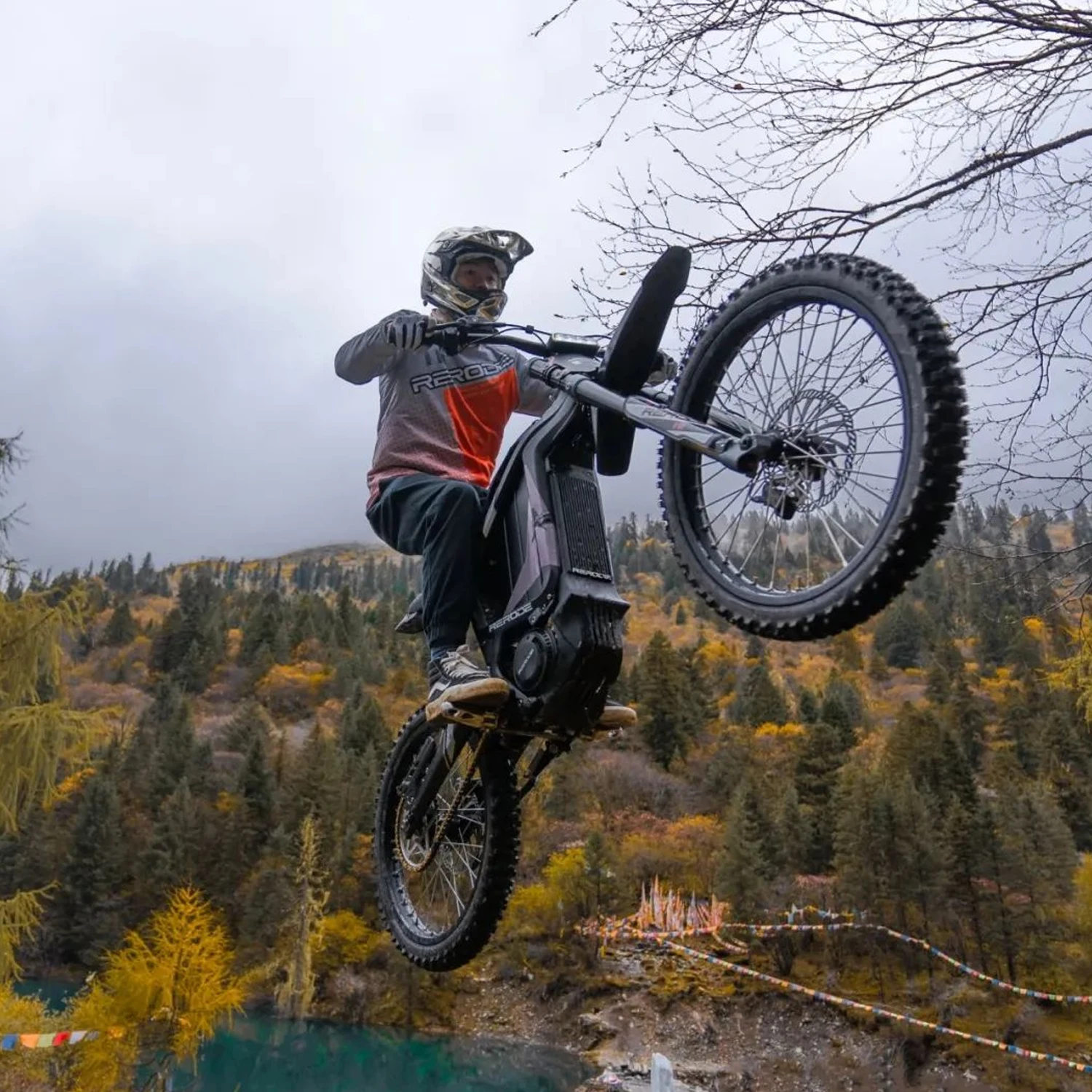 EEC COC 60v 6500W MiddriveElectric Dirt Bike HEZZO Ebike Off Road Hybrid Bicycle 40AH 21700 288NM 130Km Talaria Sting Sur ron