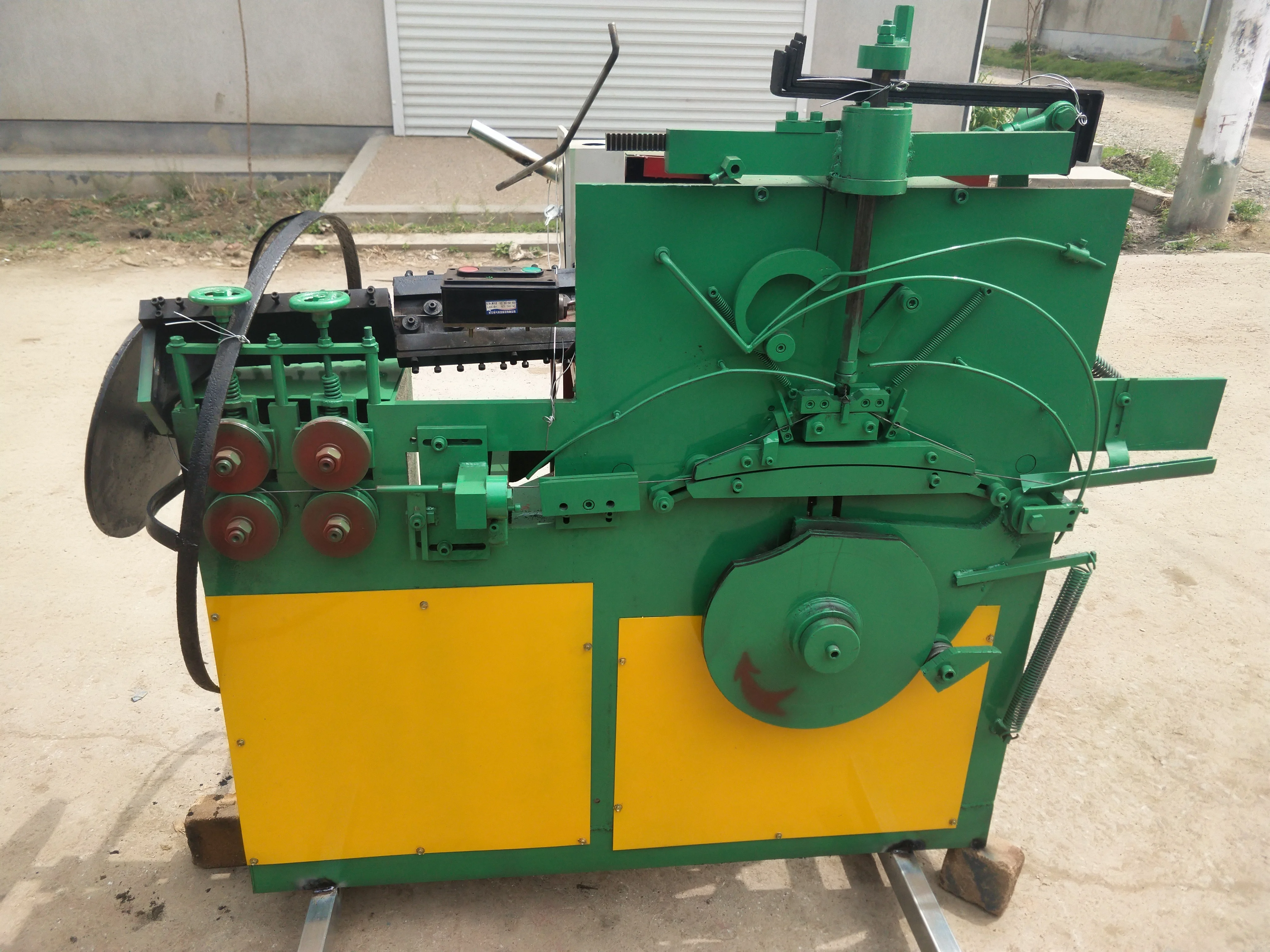 Wire hanger making machine full automatic machine with reasonable price