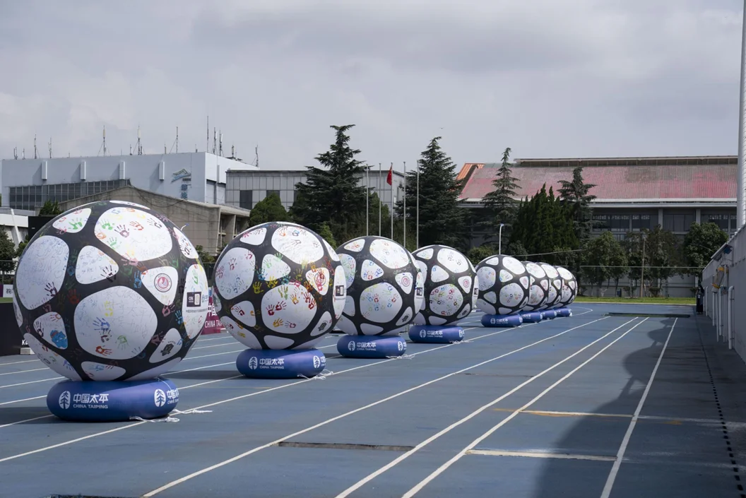 Custom Advertising Inflatable Balloon Large Inflatable Soccer Ball Inflatable Soccer Ball for Game Event Commercial Decoration