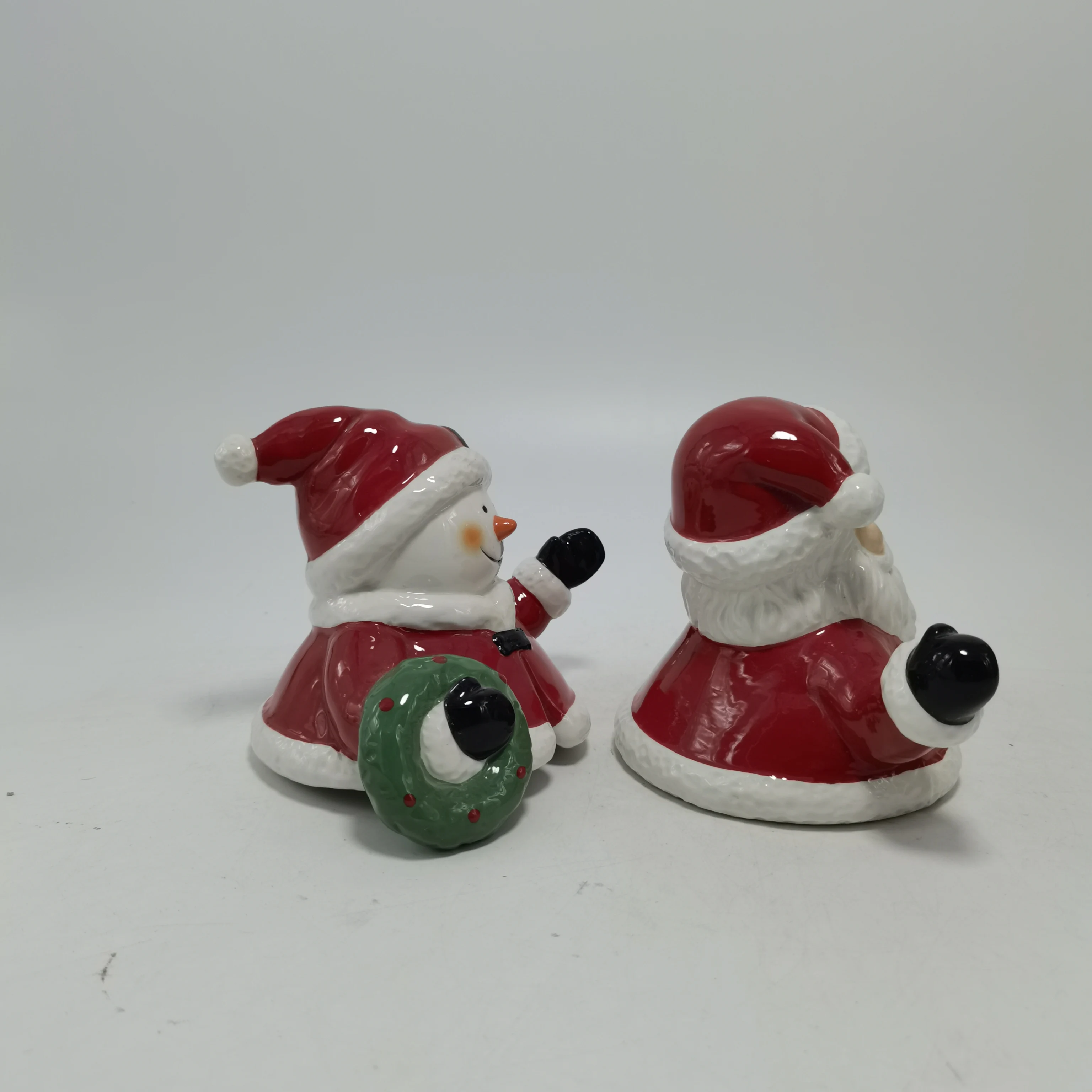 Latest design Christmas decorations party supplies Ceramic Santa Claus sculpture The bottom can be fitted with crystal ball
