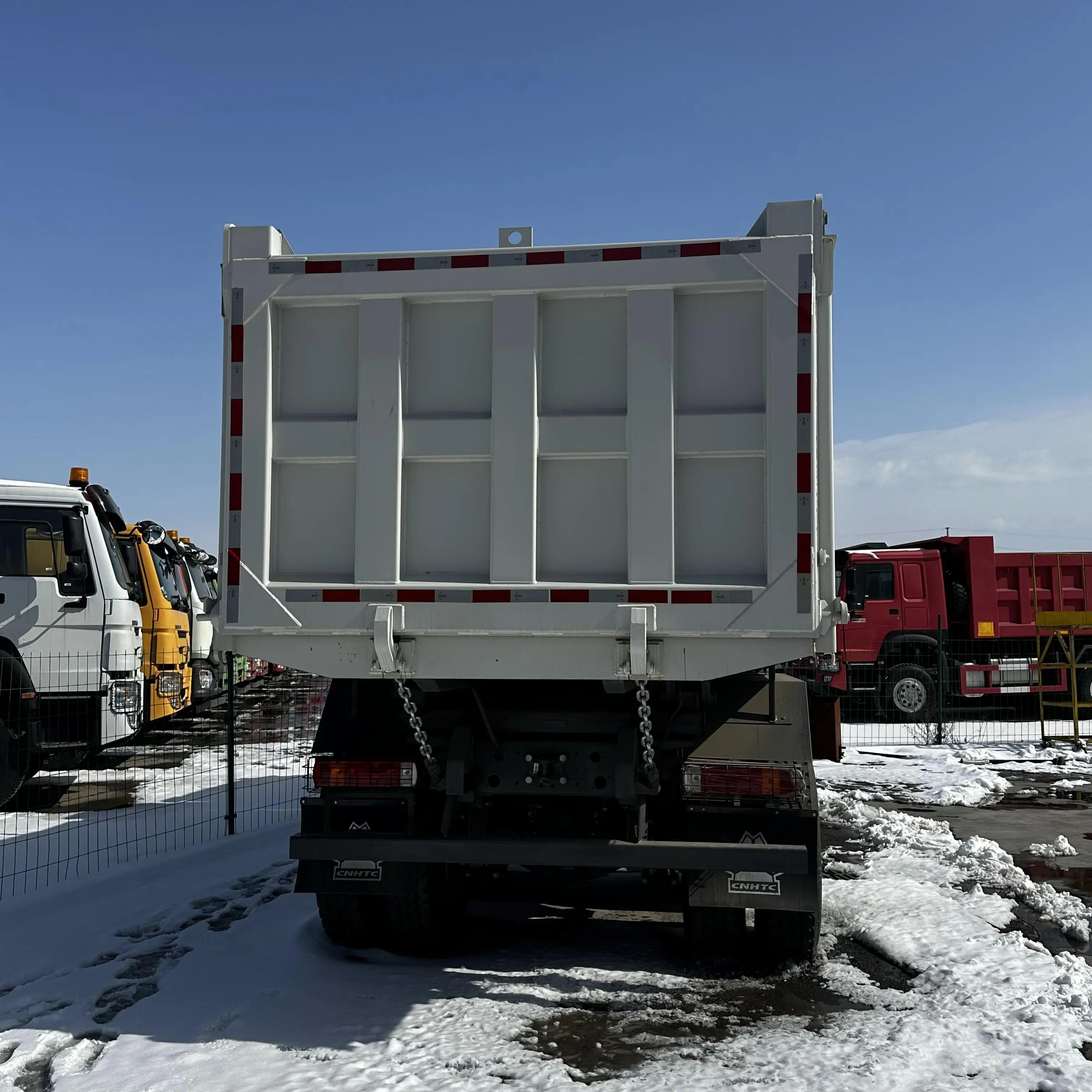 Дешевый офисный завод Howo Hohan 30 тонн 60 8x4 6x4 боковые самосвалы с гидравлическим цилиндром