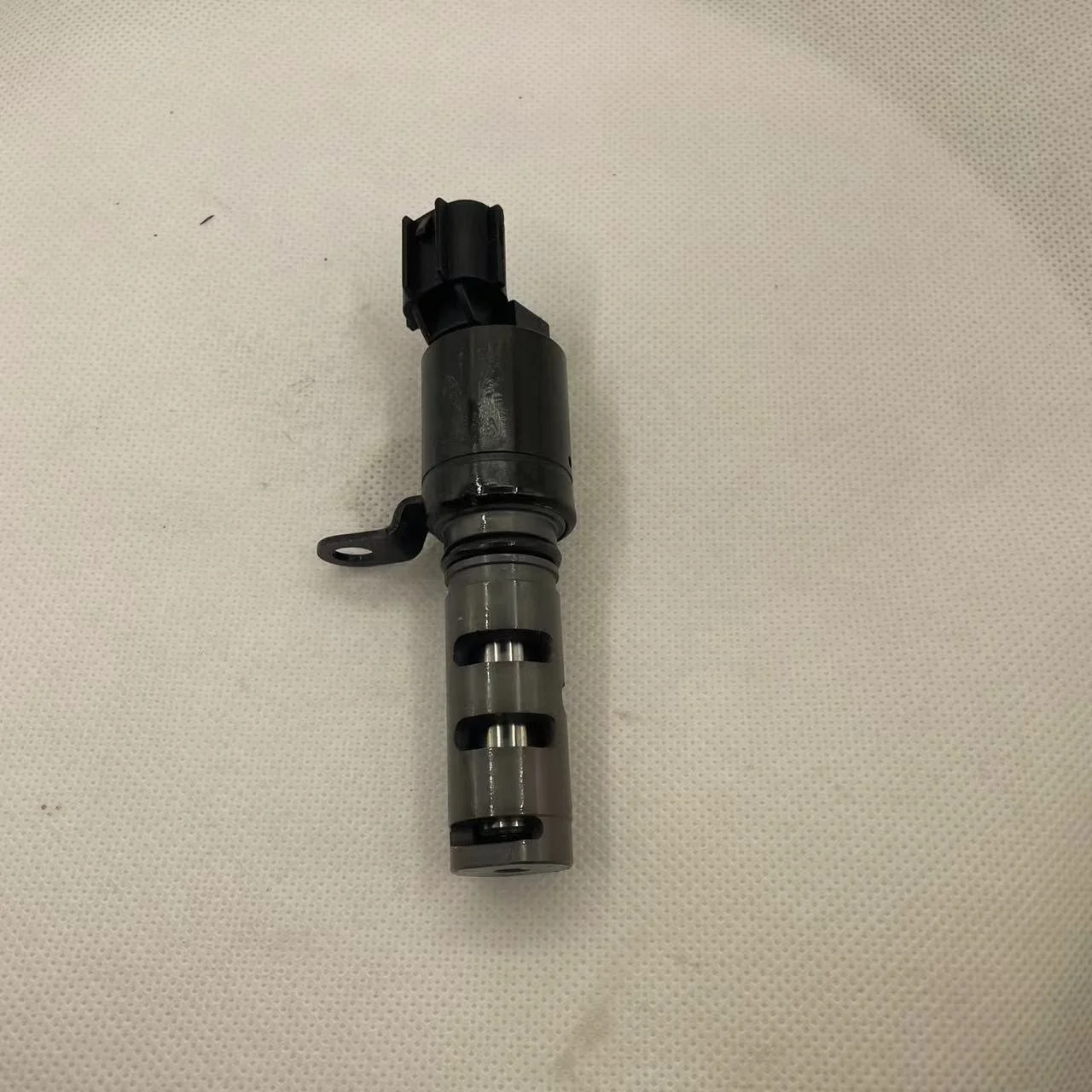 Engine  Camshaft Timing Solenoid Oil Control Valve For Hyundai Kia Soul 24355-2B600