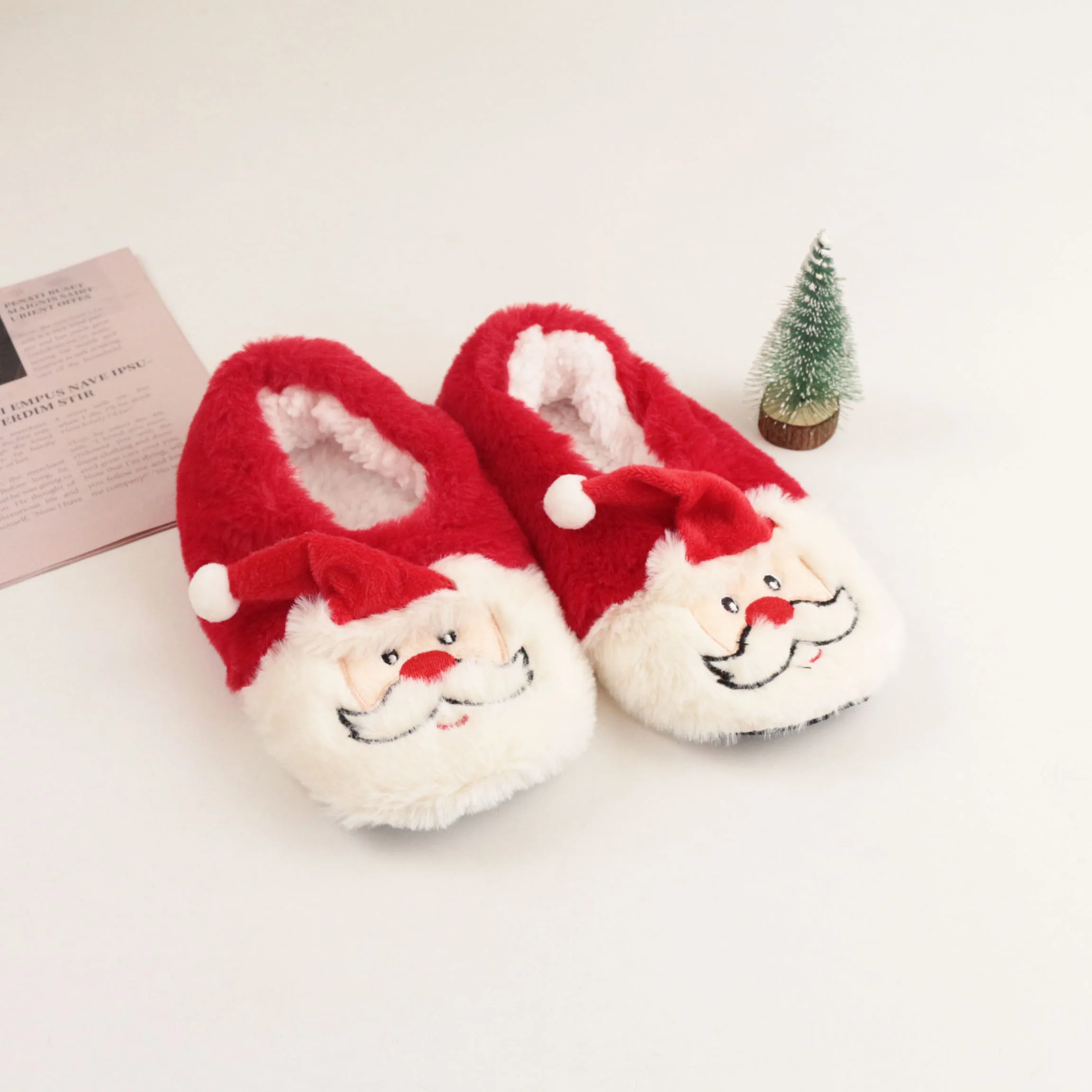 Factory Customized Christmas Adult Indoor Slippers Soft Shoe Winter Women Men Plush Slippers Warm Festival  Baby  Flip Flop