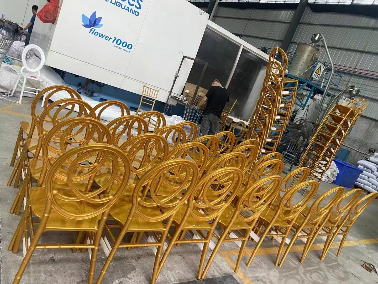 tiffany chair Outdoor Garden Wedding Banquet Hotel Restaurant Party White Plastic Dining Chairs for Event party wedding