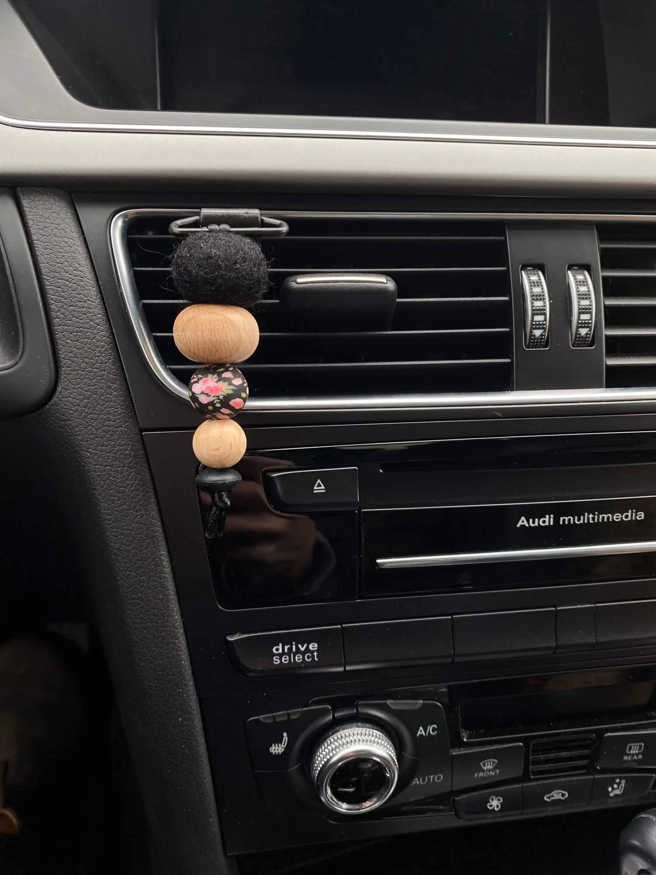 Car Charms Ventilation Clip Diffuser Jewelry Essential Oil Diffuser Auto Accessories Unique Gift Ideas