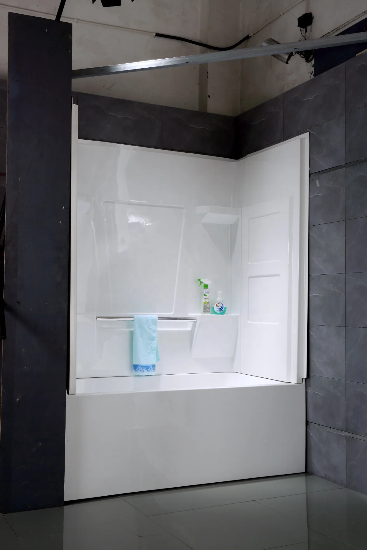 Американский стандарт акриловая ванна и настенная душевая панель объемная угловая Ванна