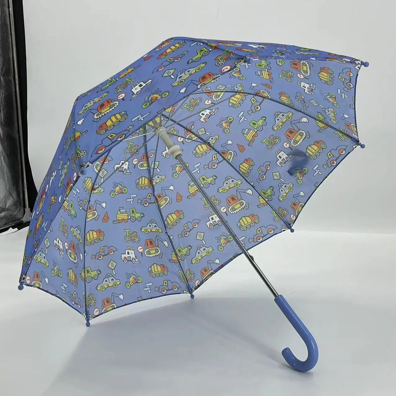 Popular Kid Cartoon Manual Open Close Umbrella with Customized Logo Printing plastic Hanging Handle Dome umbrella