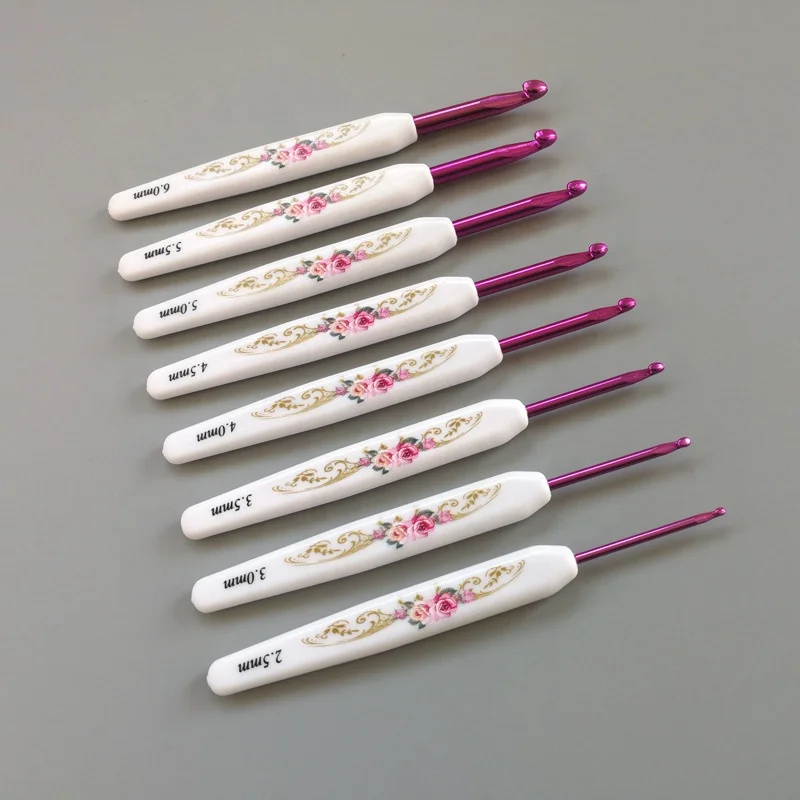 Hot Sale Crochet Hook Set Ergonomic Handles Knitting Needles Crochet Kit