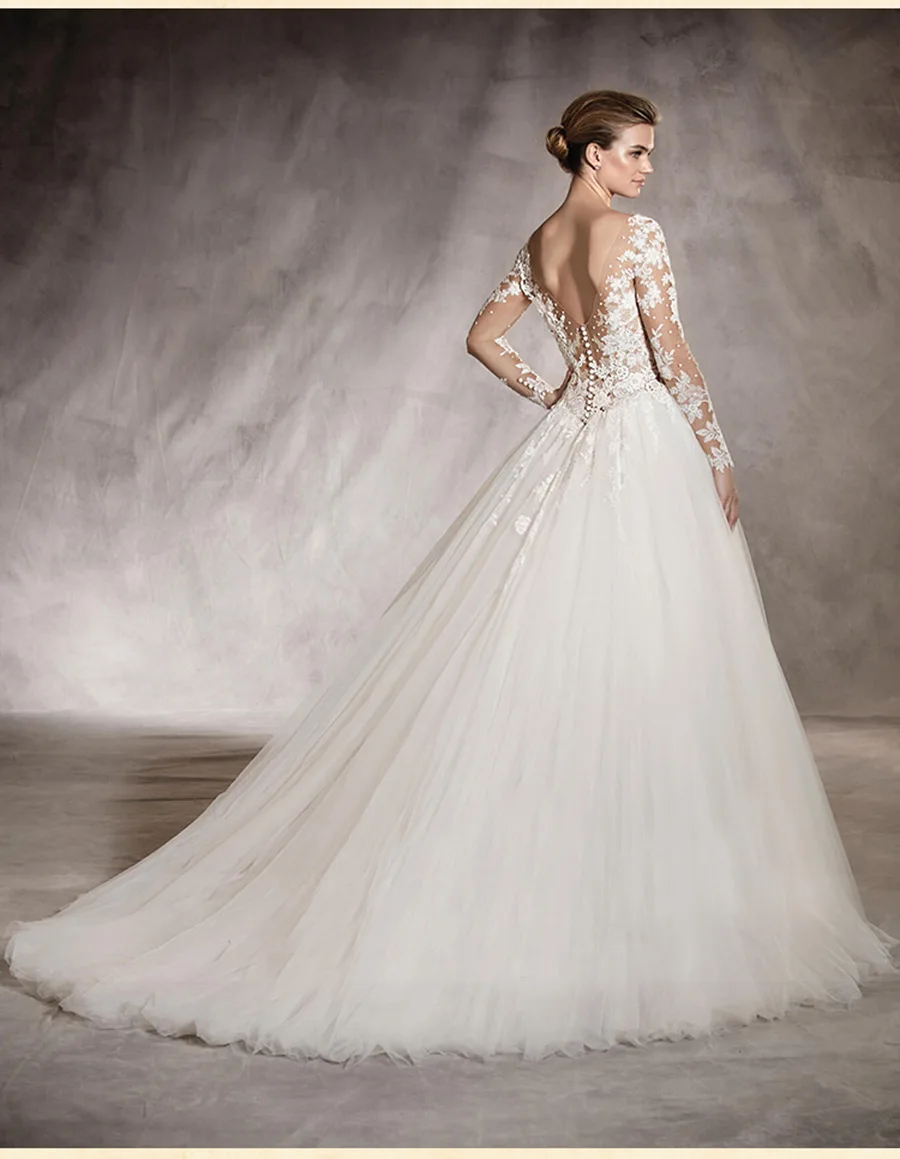 French Style Ladies Elegant Wedding Dress Open Back Lace Design Bridal Dress