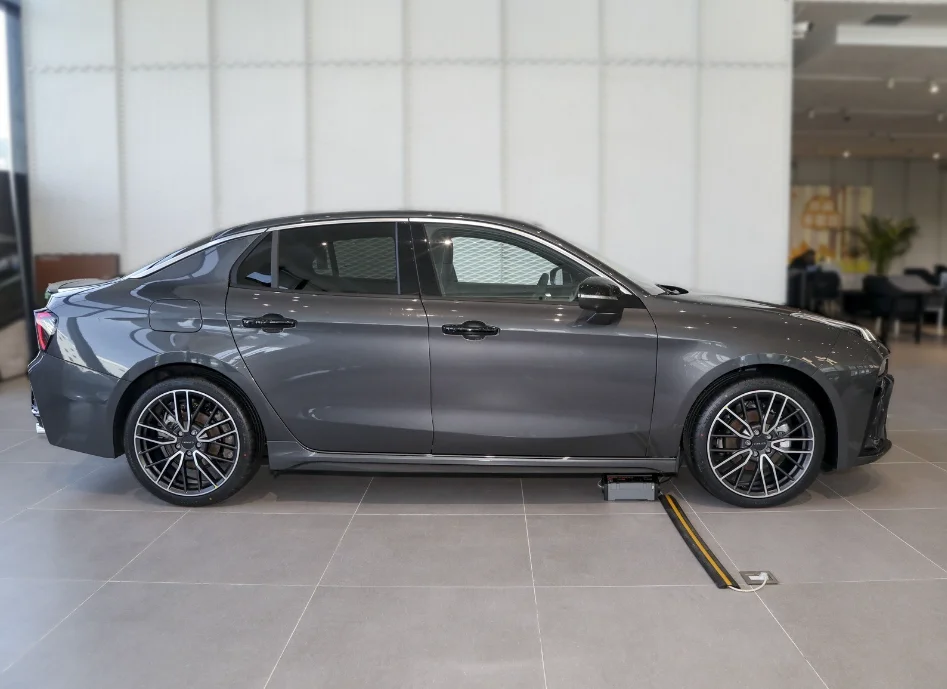 Experience The Lynk&Co 03 High-Performance Car