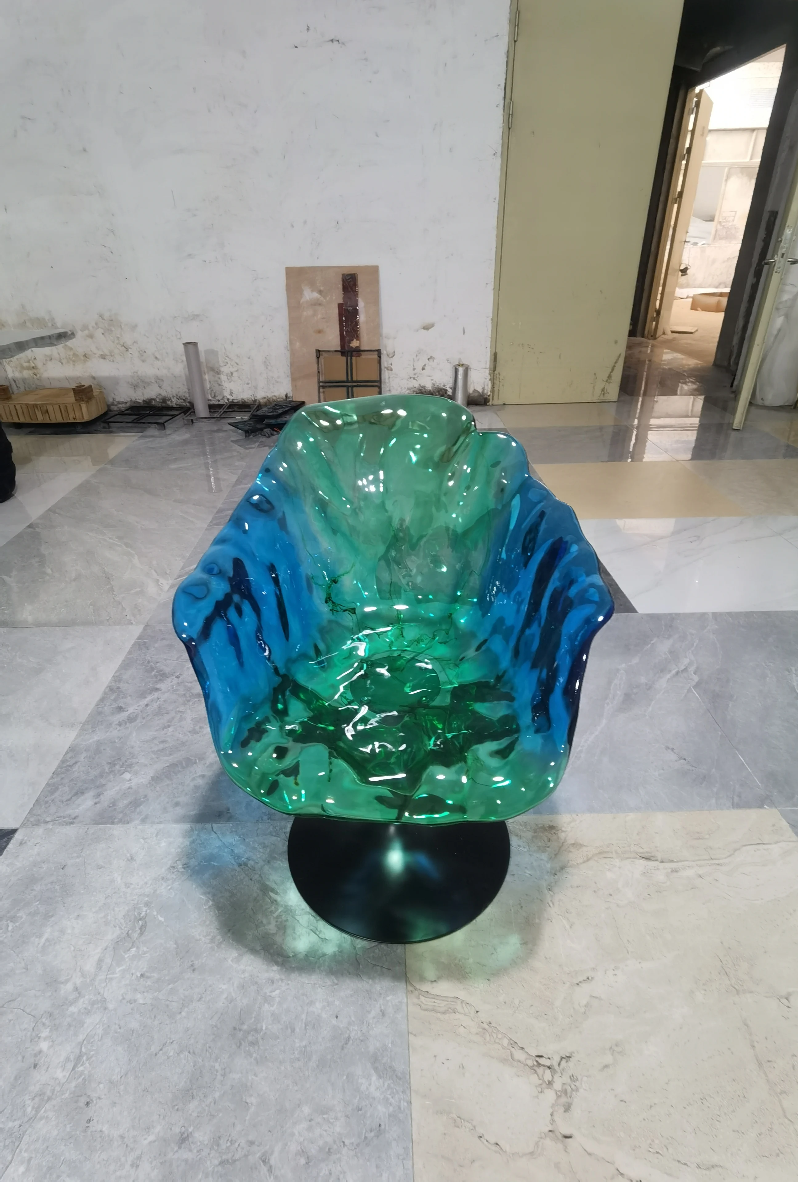 Rotatable Pop  Art flower design hand made transparent crystal lifting Barstool Resin Swivel dining clear resin Chair sculpture