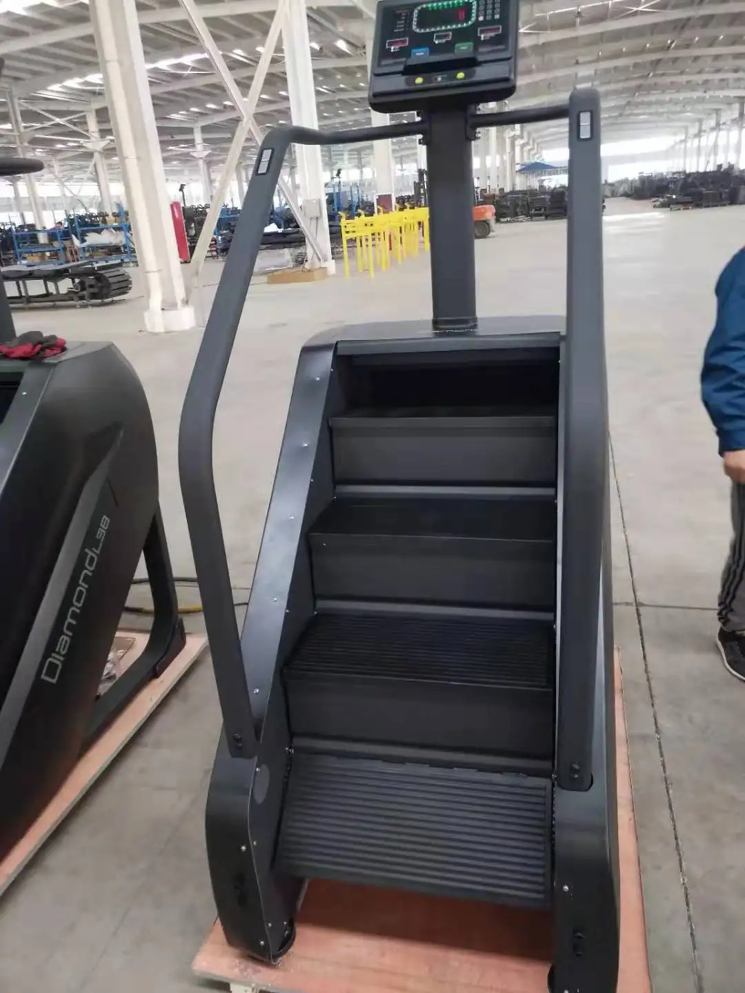 New design stair master for sale / TZ2040 gym equipment fitness