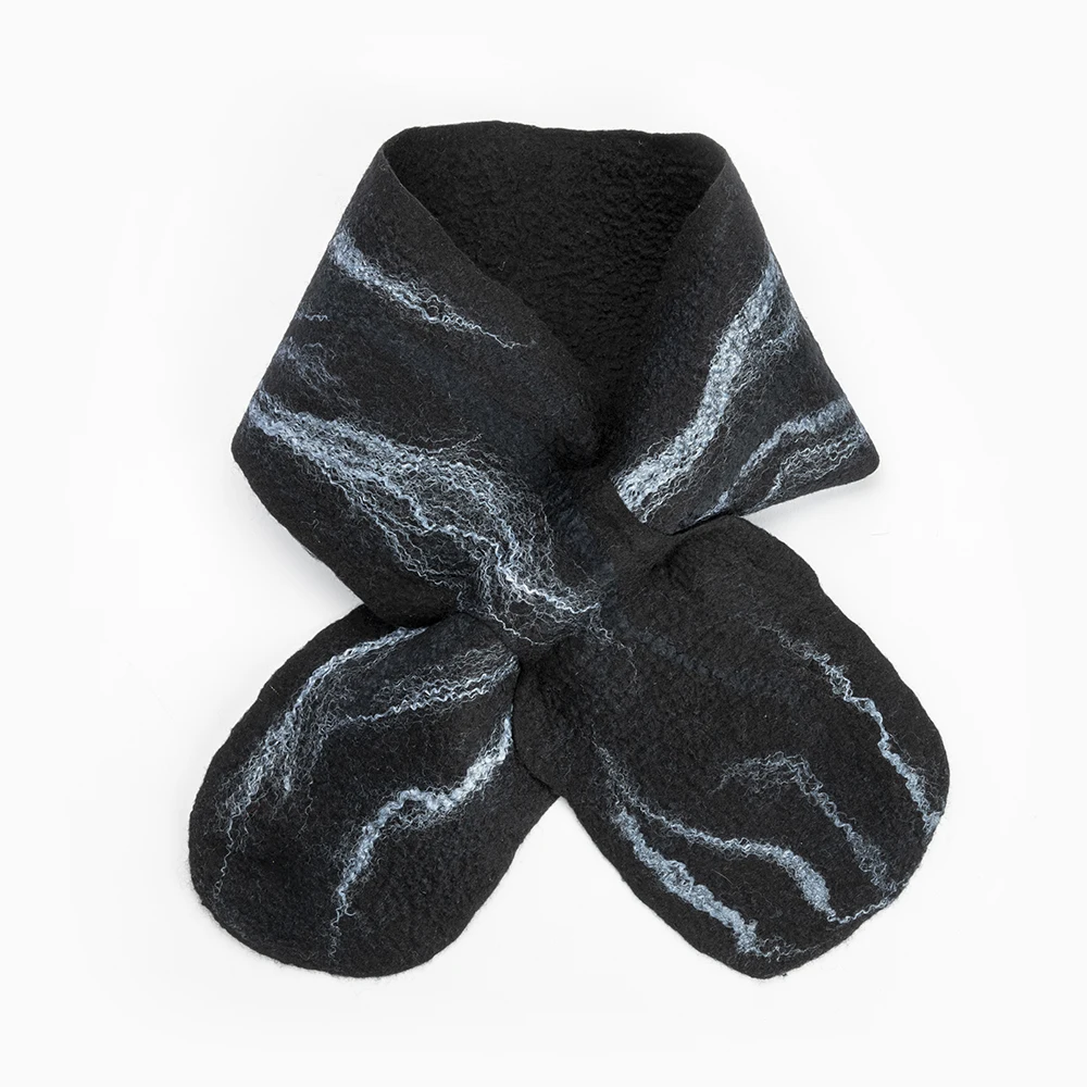 
Low MOQ Hand Made 100% Merino Wool Short Felt Scarves 