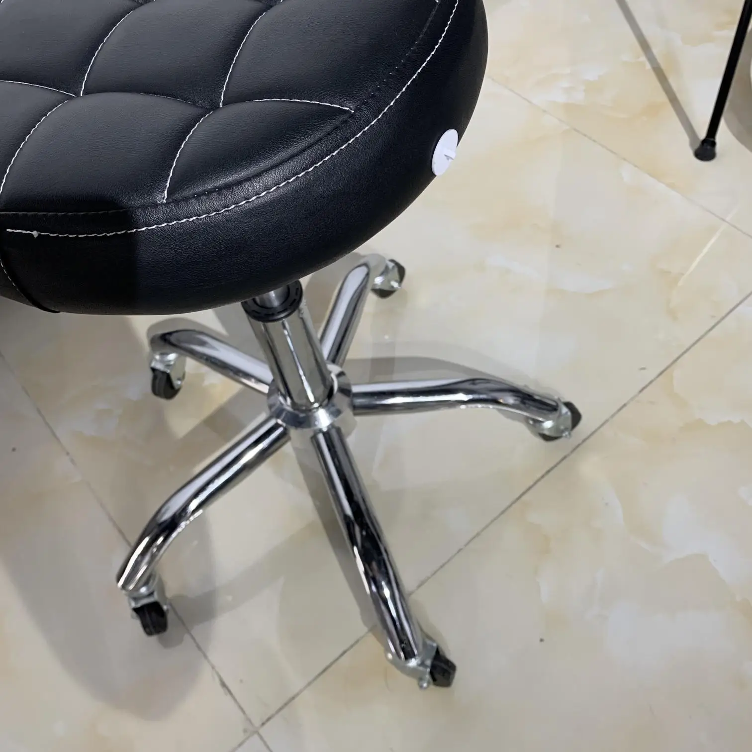 wholesale factory price salon hairdresser stool barber lifting rolling chair
