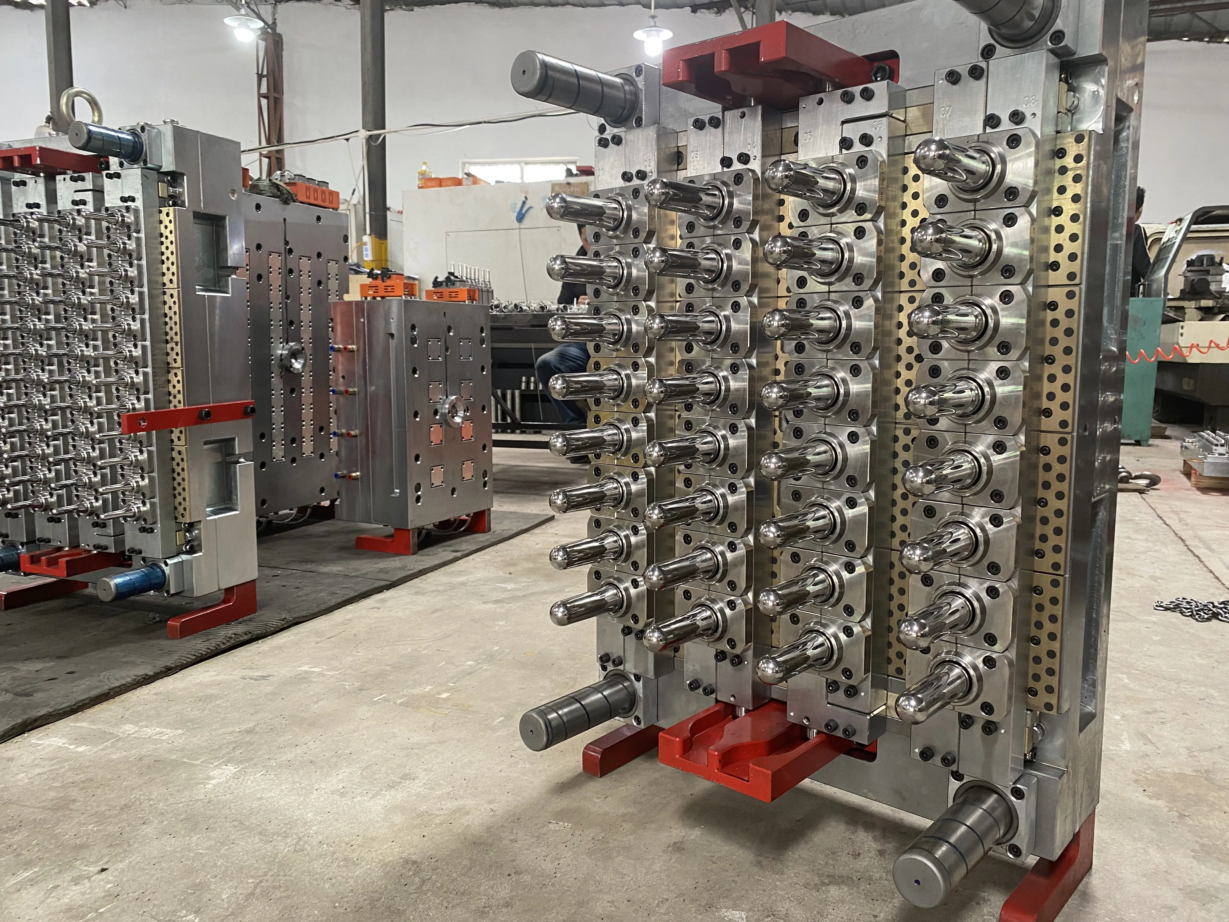 Customizable PET Water Bottle Mold,Wide-Mouthed Preform Mould JAR Bottle Mold Manufacturer in China