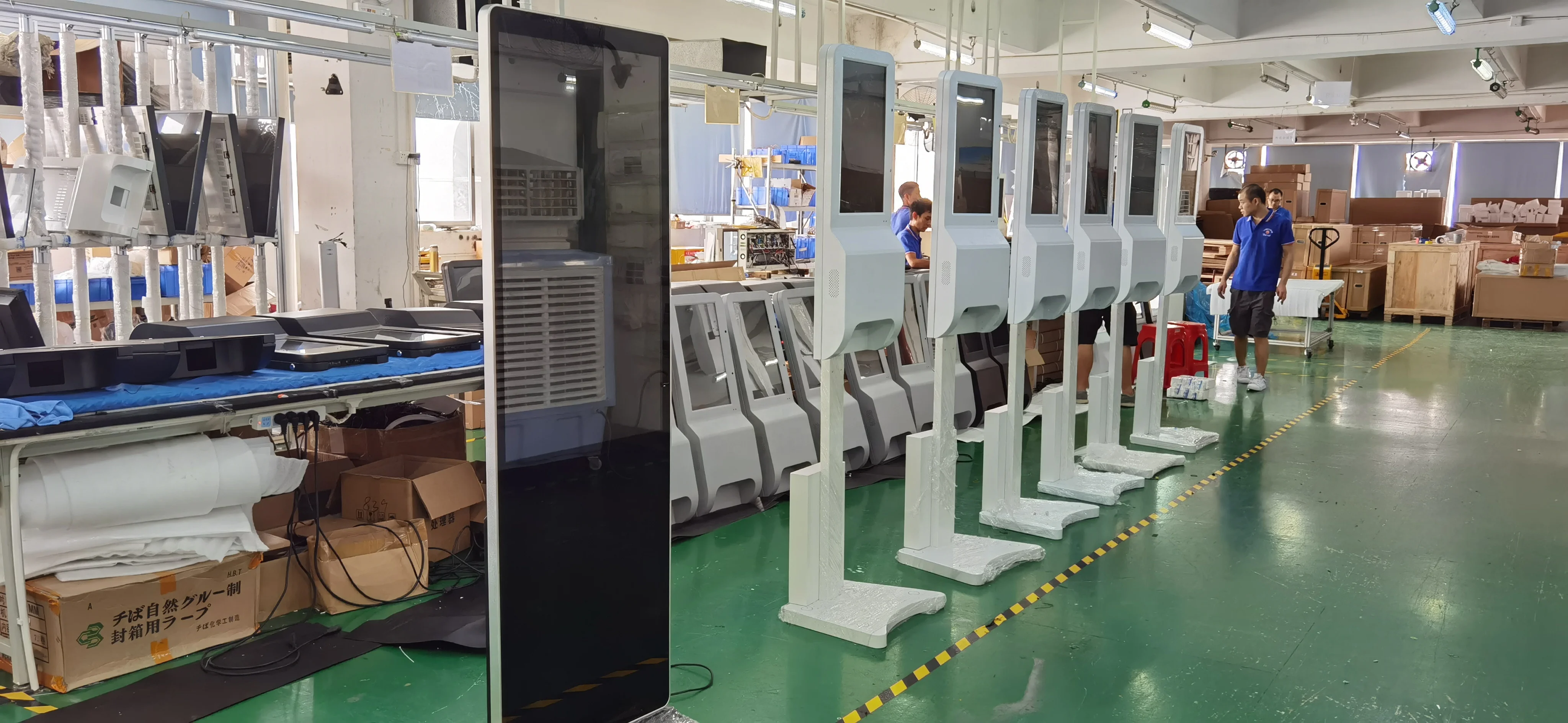 Настенный напольный Бесконтактный автоматический диспенсер с ЖК-дисплеем и подставкой для антисептиков