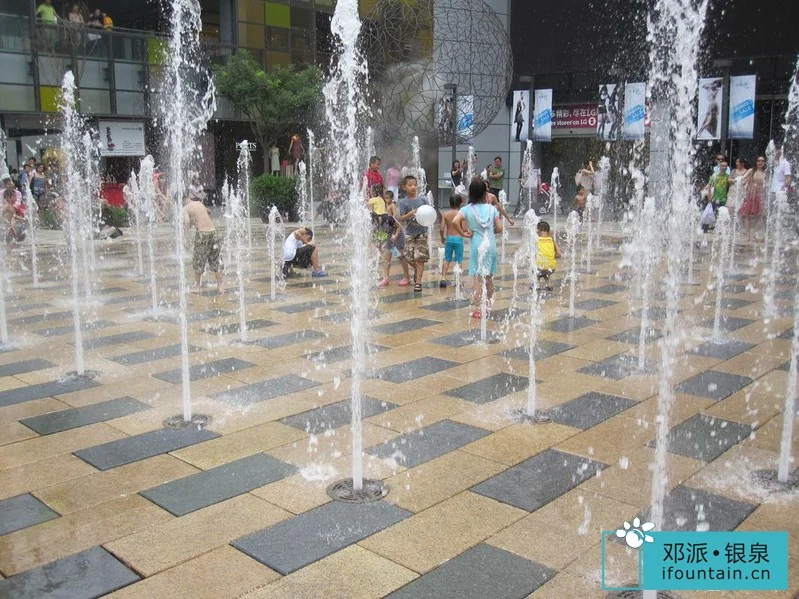 the latest variable speed programmable DC24V dmx512 fountain pump equipment for kids playing dry deck music dancing