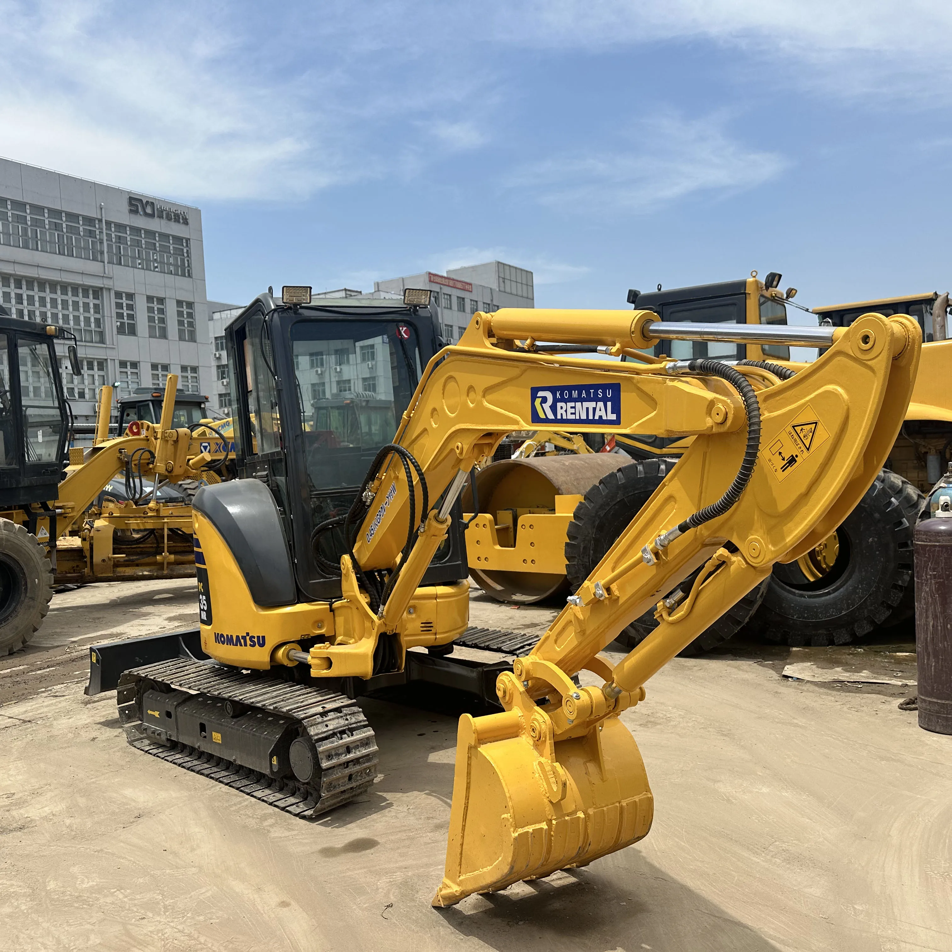 Используемый мини-экскаватор Komatsu PC35 небольшой экскаватор