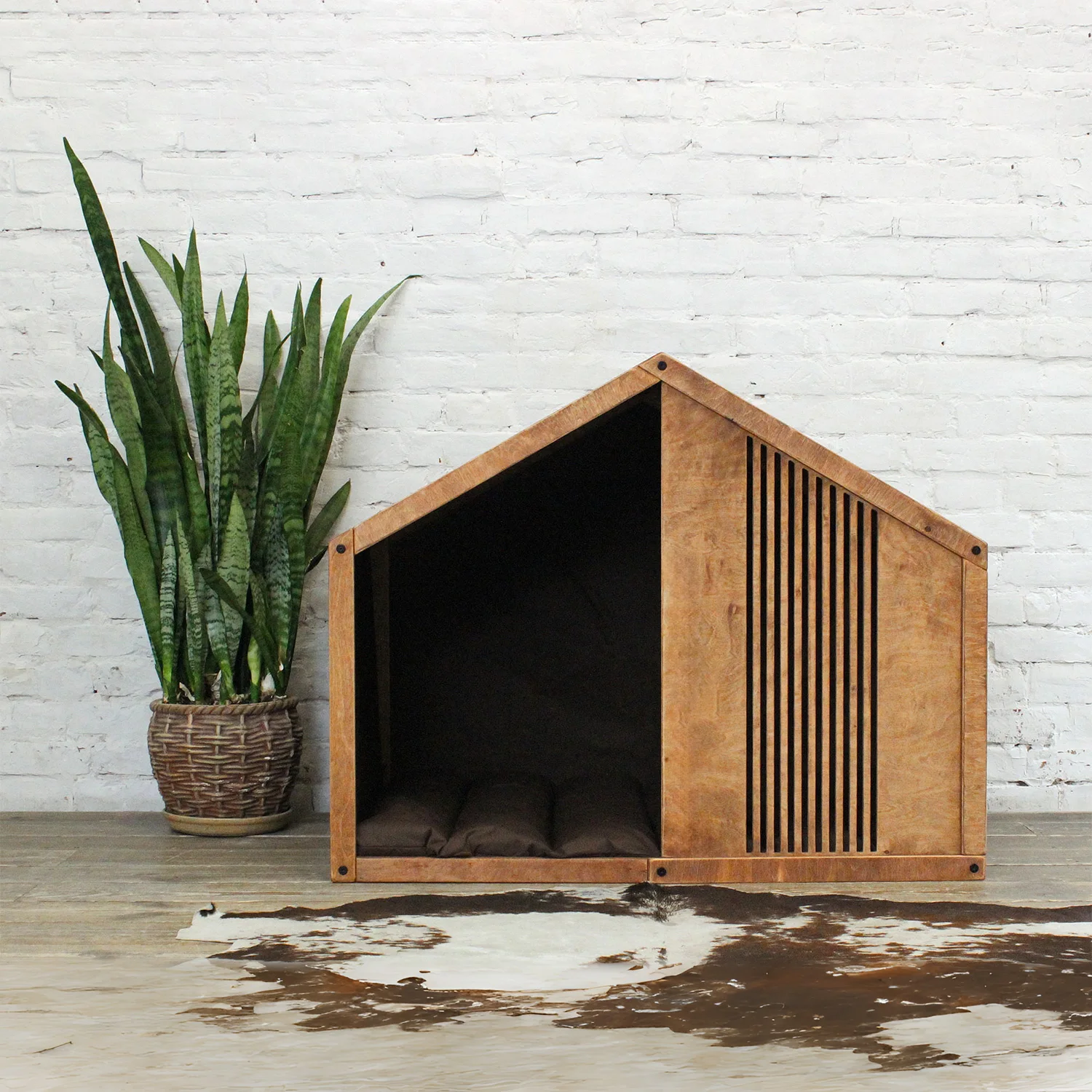 Customized Solid Wood Indoor Wooden Dog House Cheap Pet Dog Home Wood Dog House Bed