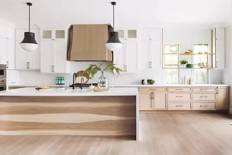 CBMmart American Style Custom Design Kitchen Furniture Shaker White Oak Solid Wood Modern Kitchen Cabinets with Quartz Island