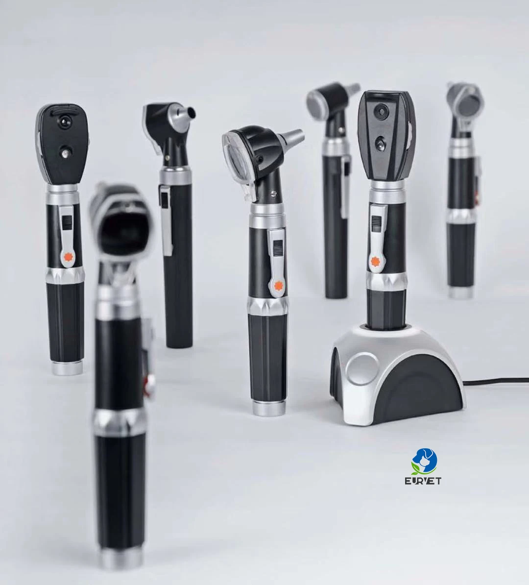 EUR PET white led 3X Veterinary otoscope set with Larger viewing window and 4 size ear speculums for clinic