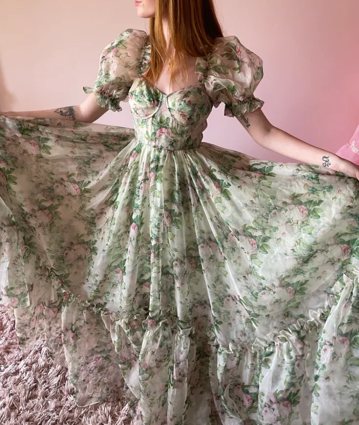 Custom Women Summer Sexy Mopping Lace Flower Long Dress Billowing Sleeves For Traveling Beach Dress Women Lace Patterns Dress