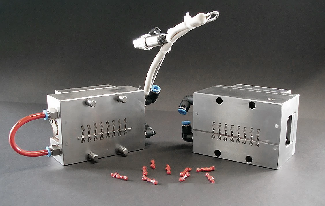 Low price customization injection molded products handheld injection molding machine mould
