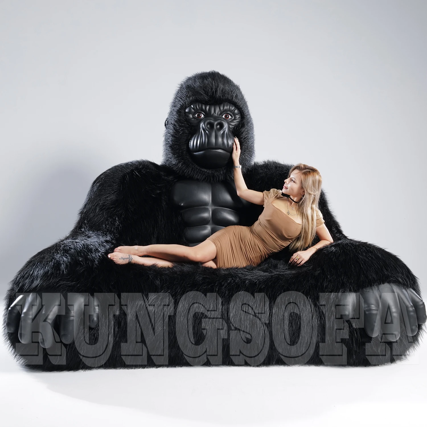 Factory New Item Large Decoration Inflatable Folding Monkey King Kong Chair Living Room Gorilla Sofa Gorilla Couch Bed