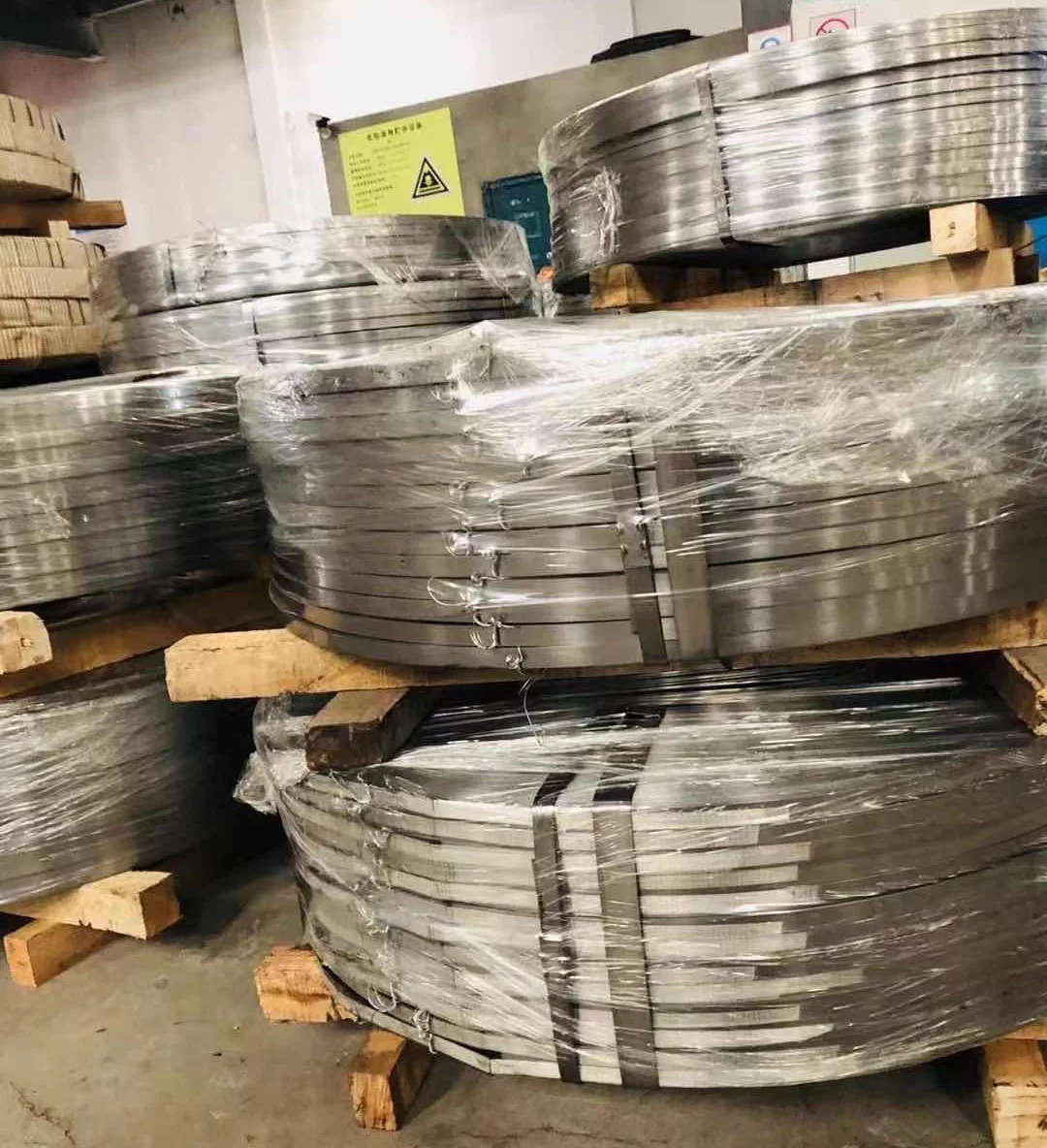 Высокая прочность на растяжение 55crmn ASTM 5155 СПЛАВ стальная пластина пружинного блока лист