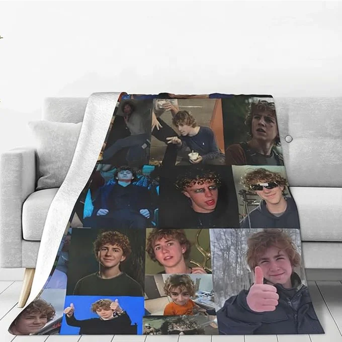 Wholesale comfy small MOQ custom digital print flannel fleece throw blanket