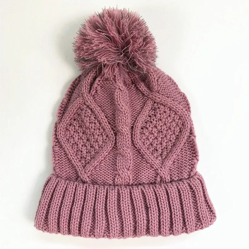 OEKOTEX Certificate AZO Free Cozy Chunky Cable Knit Hat for Women with Reflective Pompom