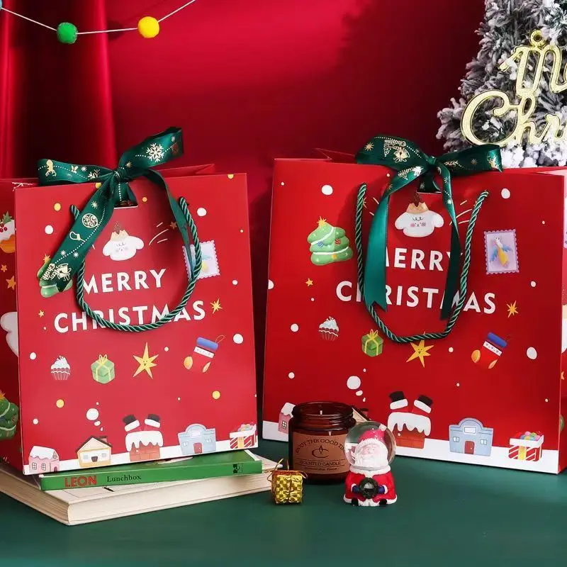 Luxury Custom Logo Christmas Envelope Handmade Small Kraft Paper Document Coated Garment Bag with Hot Stamping Feature Fur Use