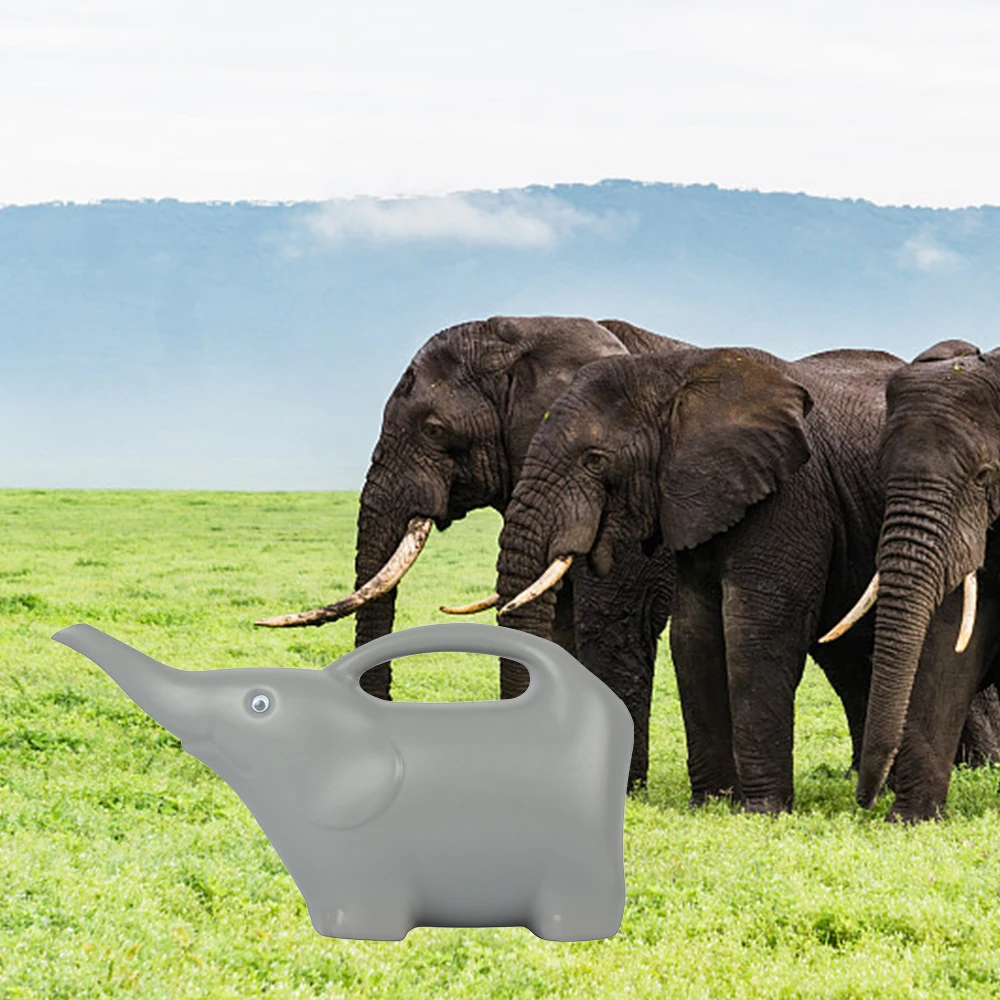 Симпатичная пластиковая мини-банка для полива сада в форме слона 0,9 л
