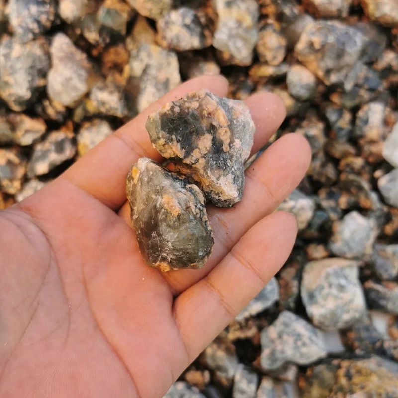 wholesale Beautiful Rough Natural Ghost Quartz Crystal Rough Stone Green Phantom Crystal Matt Surface