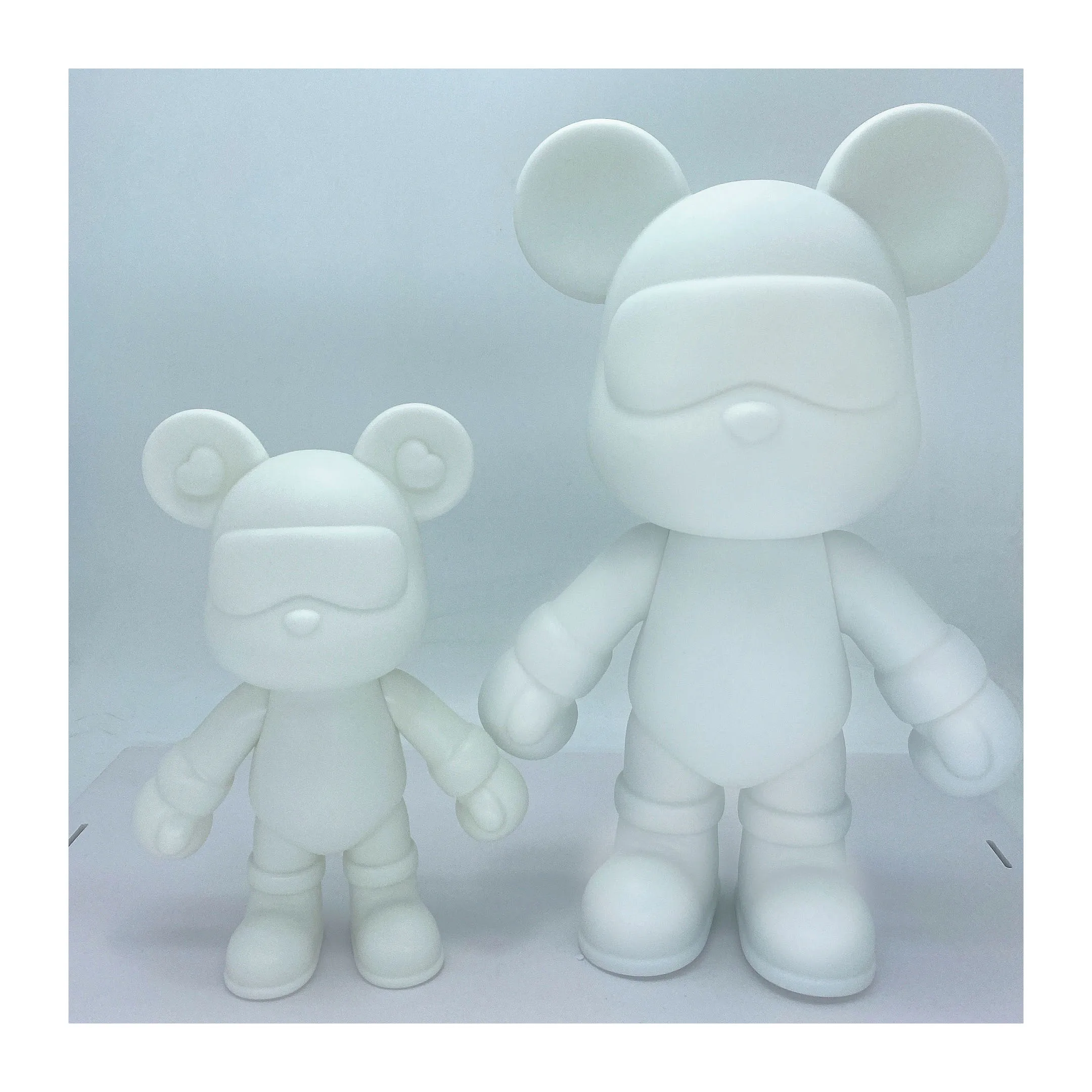 New Arrival white embryo  Fluid bear wholesale Resin painting stick drill DIY handmade cool bear ground stall fluid violent bear