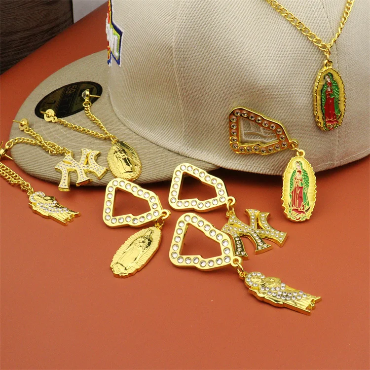 Manufacturer Wholesale Custom Metal Craft Enamel Diamond Frame Panda Fitted Hat Pins Pin Hat