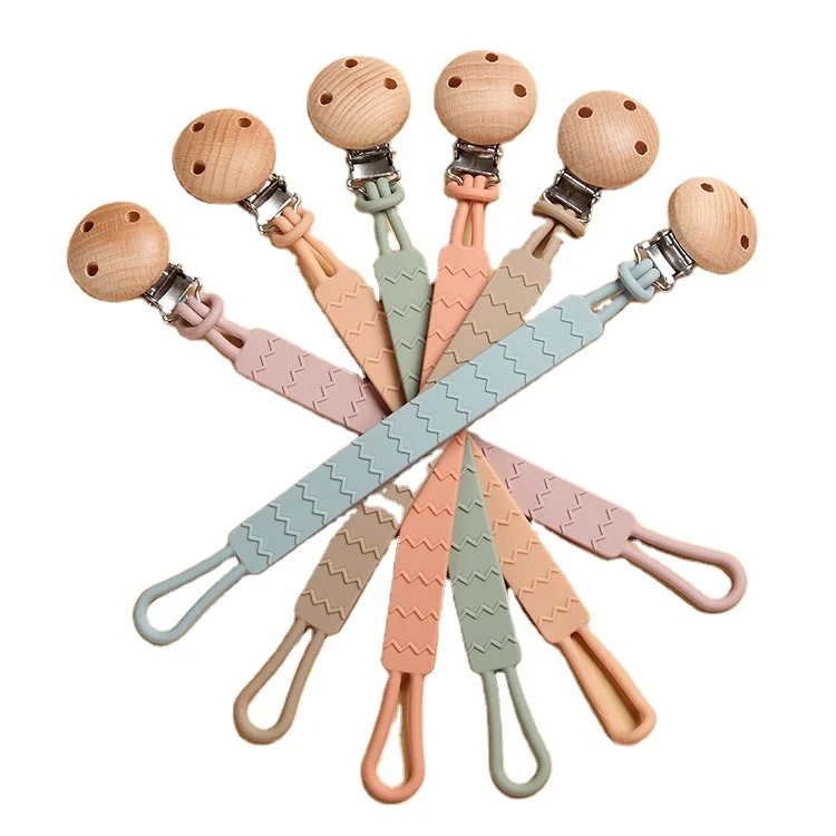 Hot selling wooden clasp silicone pacifier clip for 6 months old baby