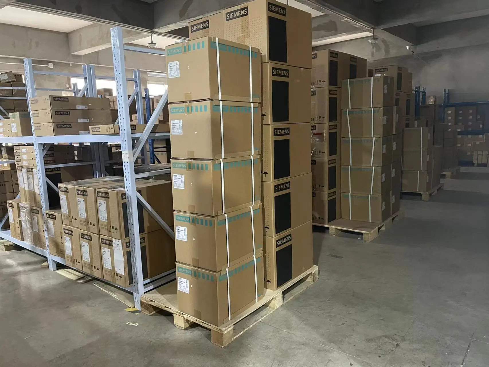 6AV6381-2AA07-5AV3Siemens SIMATIC WinCC RT software upgrade (Asia) from V7.2/7.3 to V7.5 SP2 for SIMATIC WinCC running software