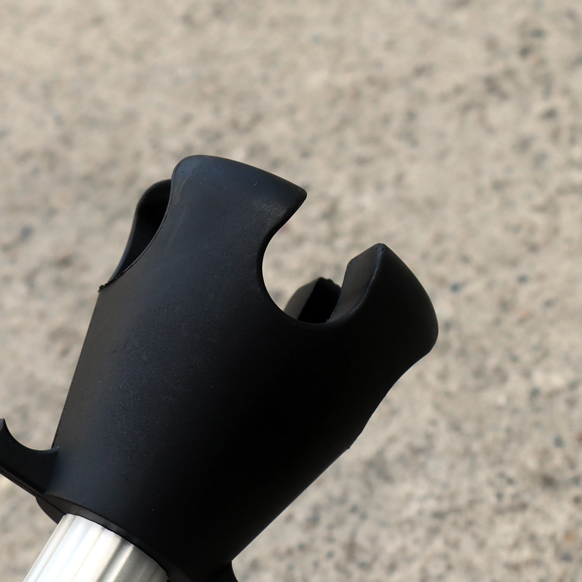 Aluminum Plastic Garden Water Pipe Fixed Holder Hose Guide Stakes with Spike for irrigation system