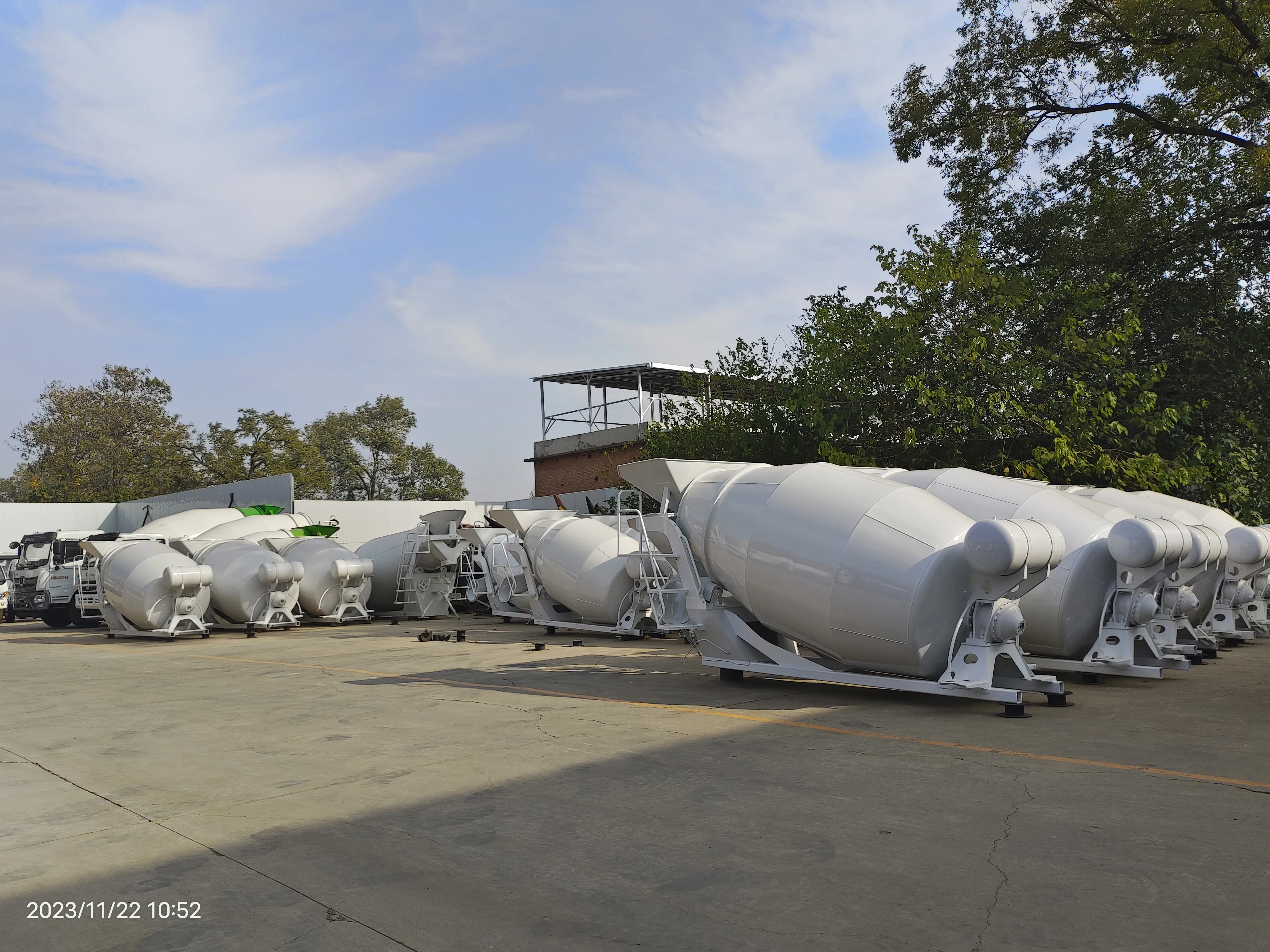 4m3 concrete mixer tank for sale 0-10r/min Good quality factory direct sell