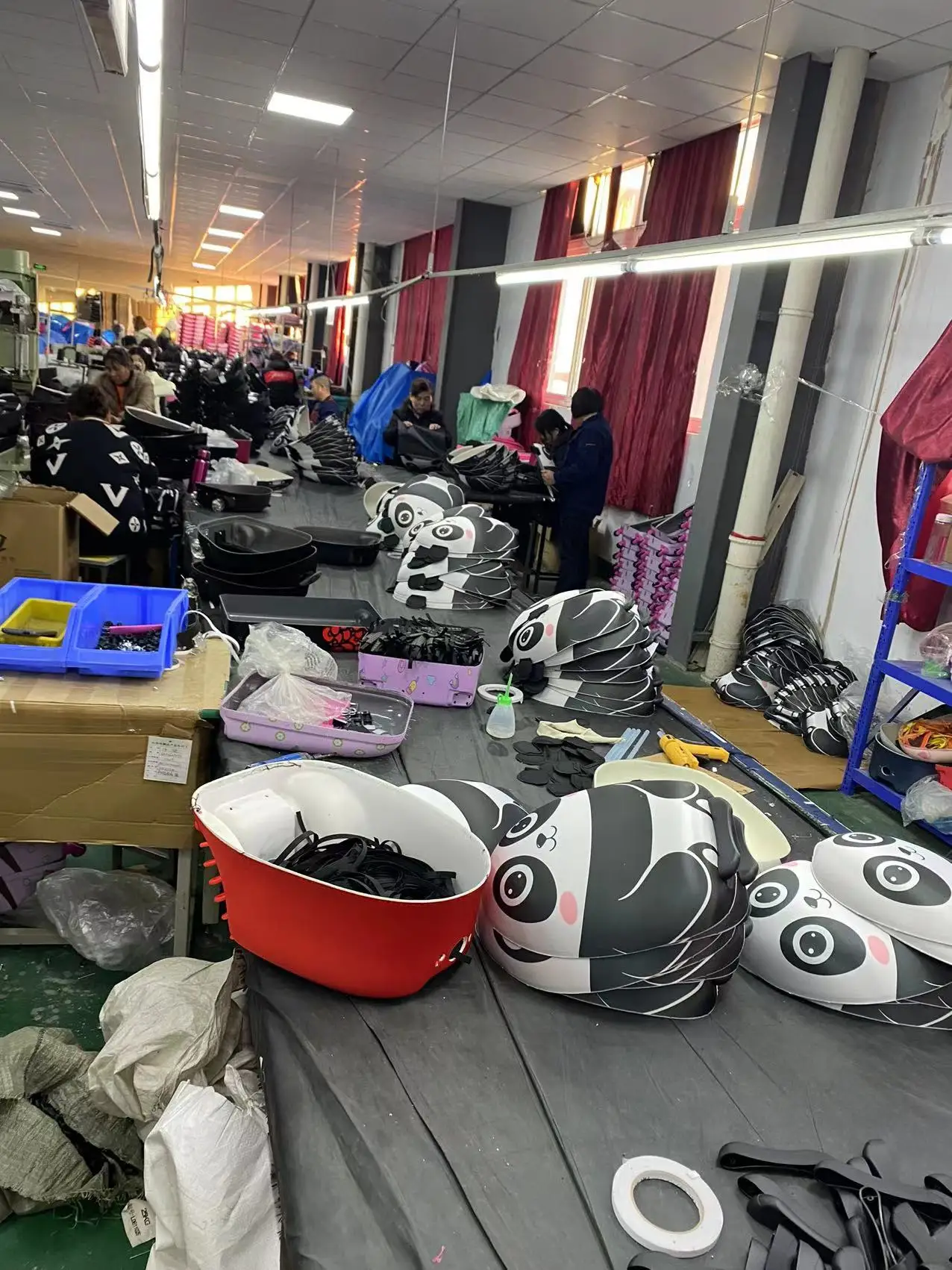 Luggagekids designer travel set manufacturer EVA material world trolley bag and luggage