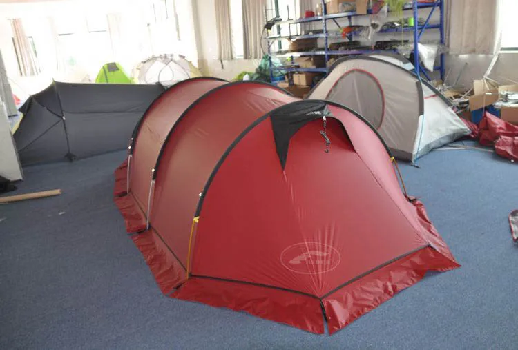 China Manufacturer Ripstop Nylon Polyurethane Silicone Coating 3-person Camping Tunnel Tent Seam Taping 4 Season with Snow Flap