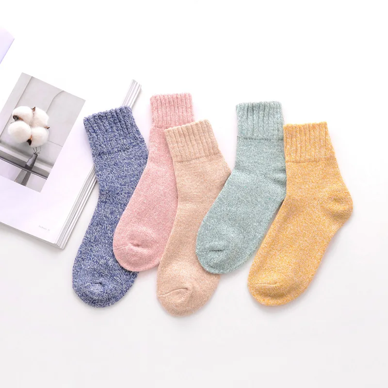Wholesale logo ladies socks  boot  winter socks warm  woolen fuzzy cozy socks women
