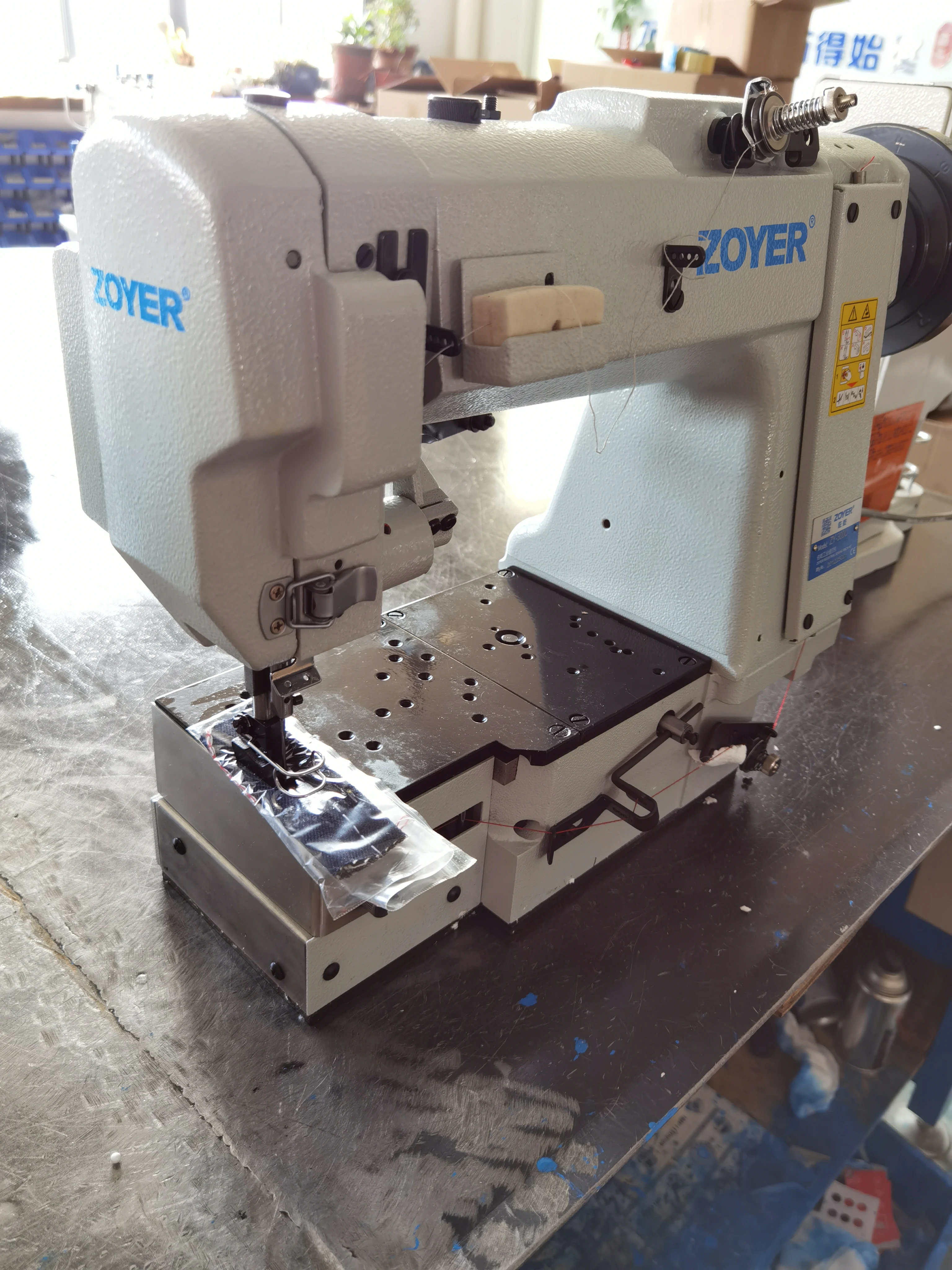 ZOYER ZY300U Chain Stitch Industry Mattress Tape Edge Sewing Machine From China