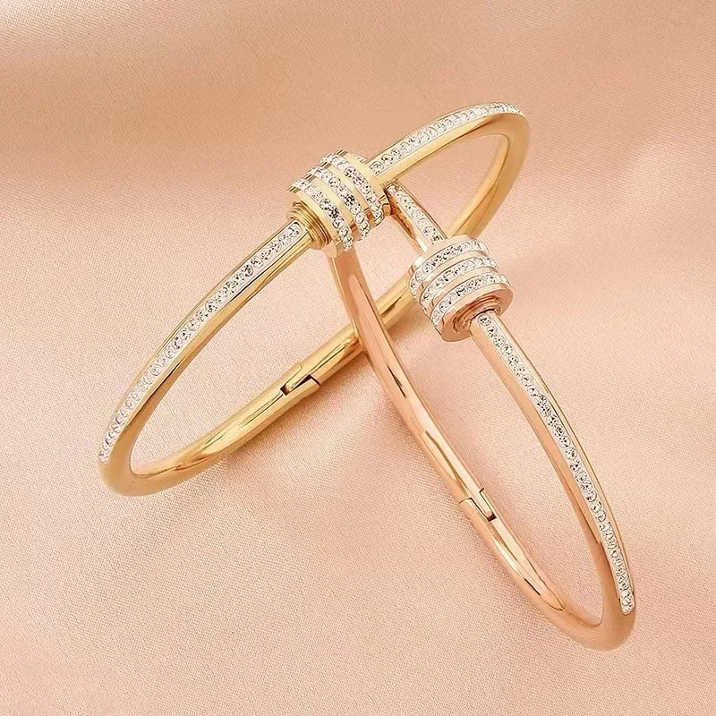 2024 fashion trendy women nice bracelet jewelry stainless steel 18k gold plated non tarnish bangle bracelet mixed designs