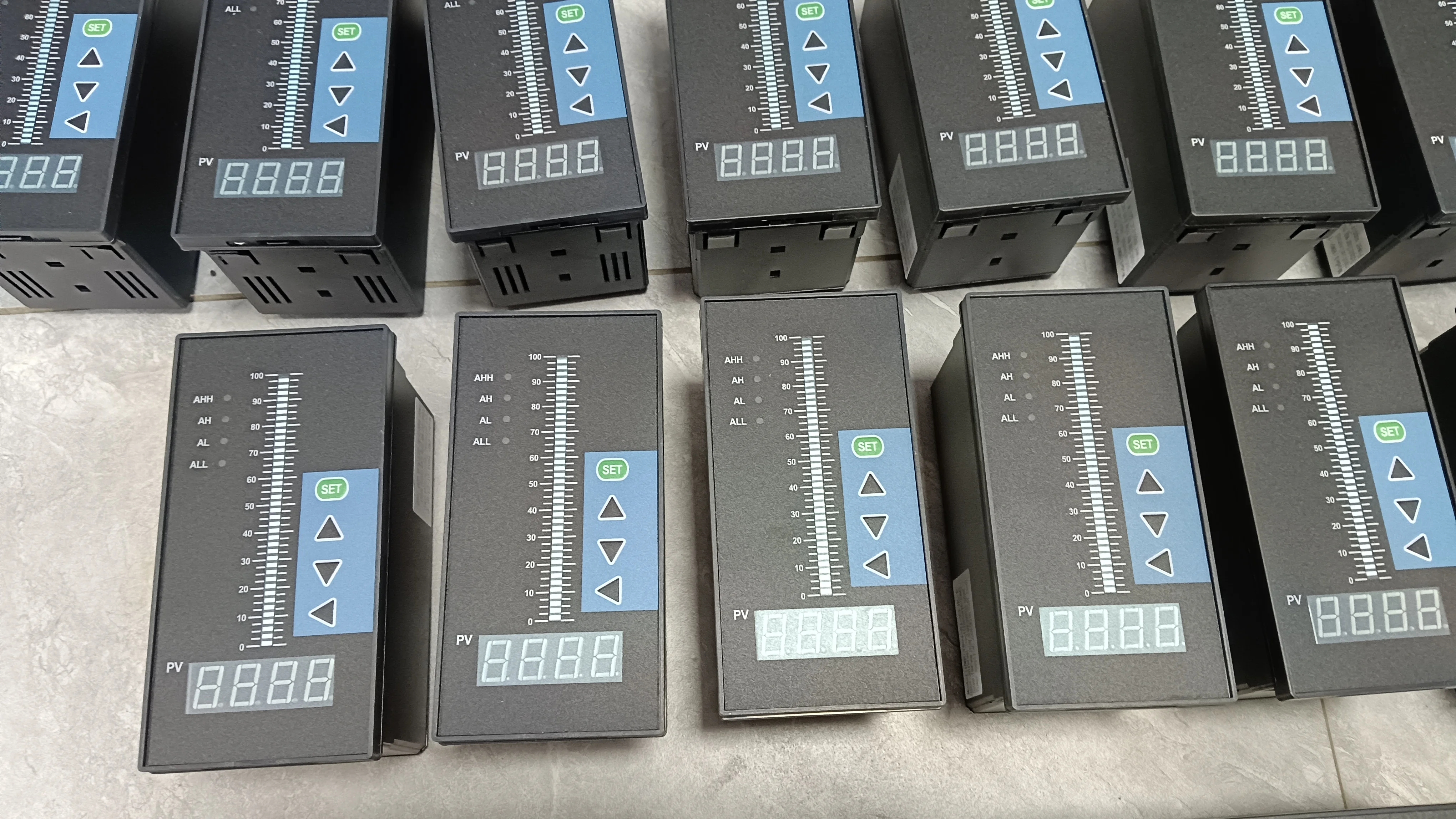 DC24V AC220V Digital Display Controller Water Level Pressure Indicator Temperature Controller
